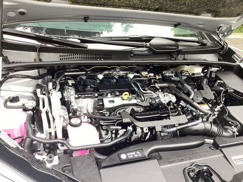 Used 2025 Toyota Prius Plug-In Hybrid FWD image 23