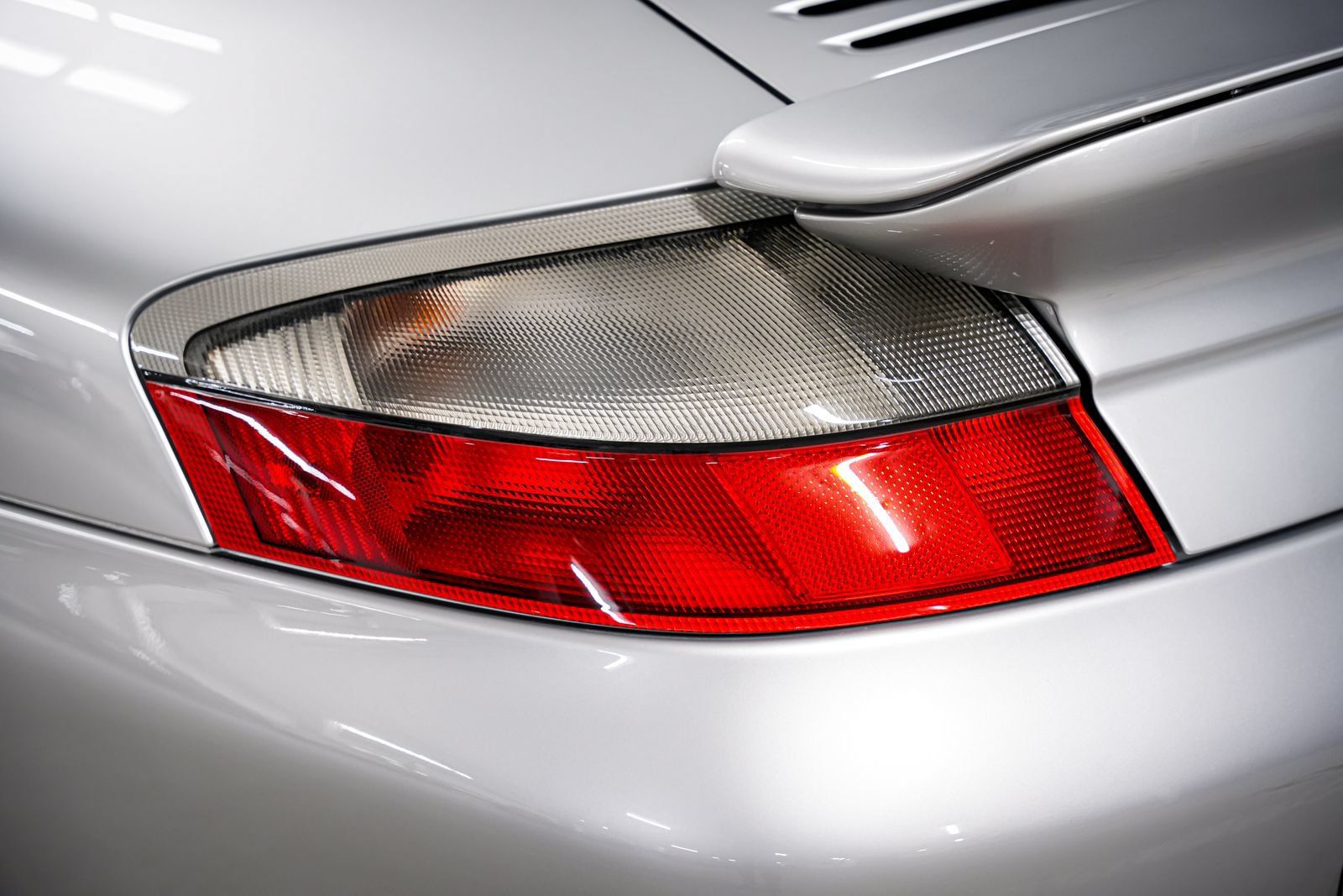 Used 2003 Porsche 911 Turbo AWD/4WD image 31