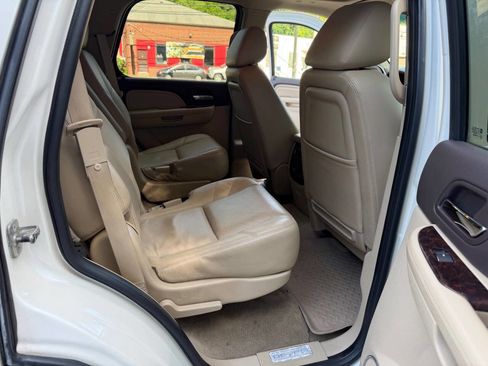 Used 2011 GMC Yukon Denali AWD/4WD image 23
