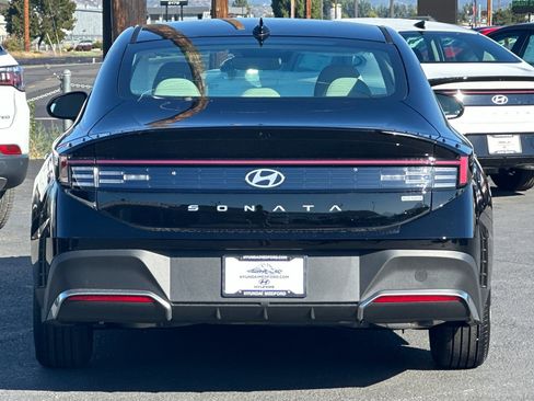 New 2026 Hyundai Sonata Blue FWD image 5