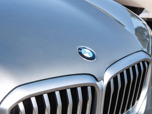 Used 2024 BMW X5 sDrive40i w/ Premium Package RWD image 9