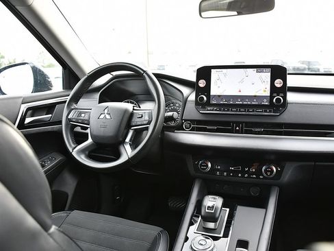 Used 2024 Mitsubishi Outlander SE AWD/4WD image 22