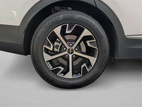 Used 2025 Kia Sportage EX FWD image 29