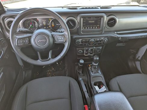 Used 2023 Jeep Wrangler Unlimited AWD/4WD image 27