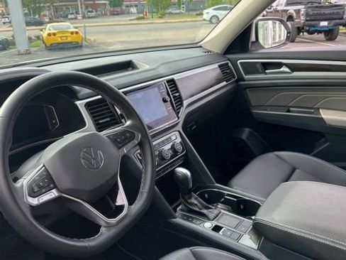 Used 2023 Volkswagen Atlas SE FWD image 19