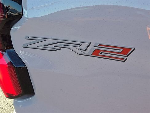 New 2026 Chevrolet Colorado ZR2 w/ Technology Package image 7