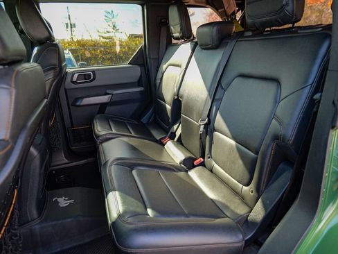 Used 2022 Ford Bronco Badlands w/ Sasquatch Package AWD/4WD image 27
