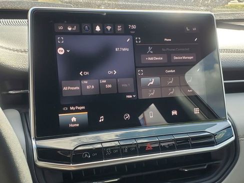 Used 2024 Jeep Compass Limited image 22