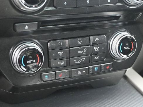 Used 2018 Ford F150 Lariat w/ Equipment Group 502A Luxury image 18