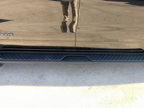 Used 2023 RAM 1500 Laramie image 10