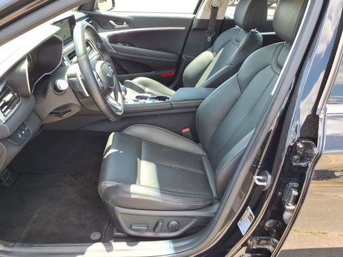 Used 2025 Genesis G70 2.5T AWD/4WD image 12