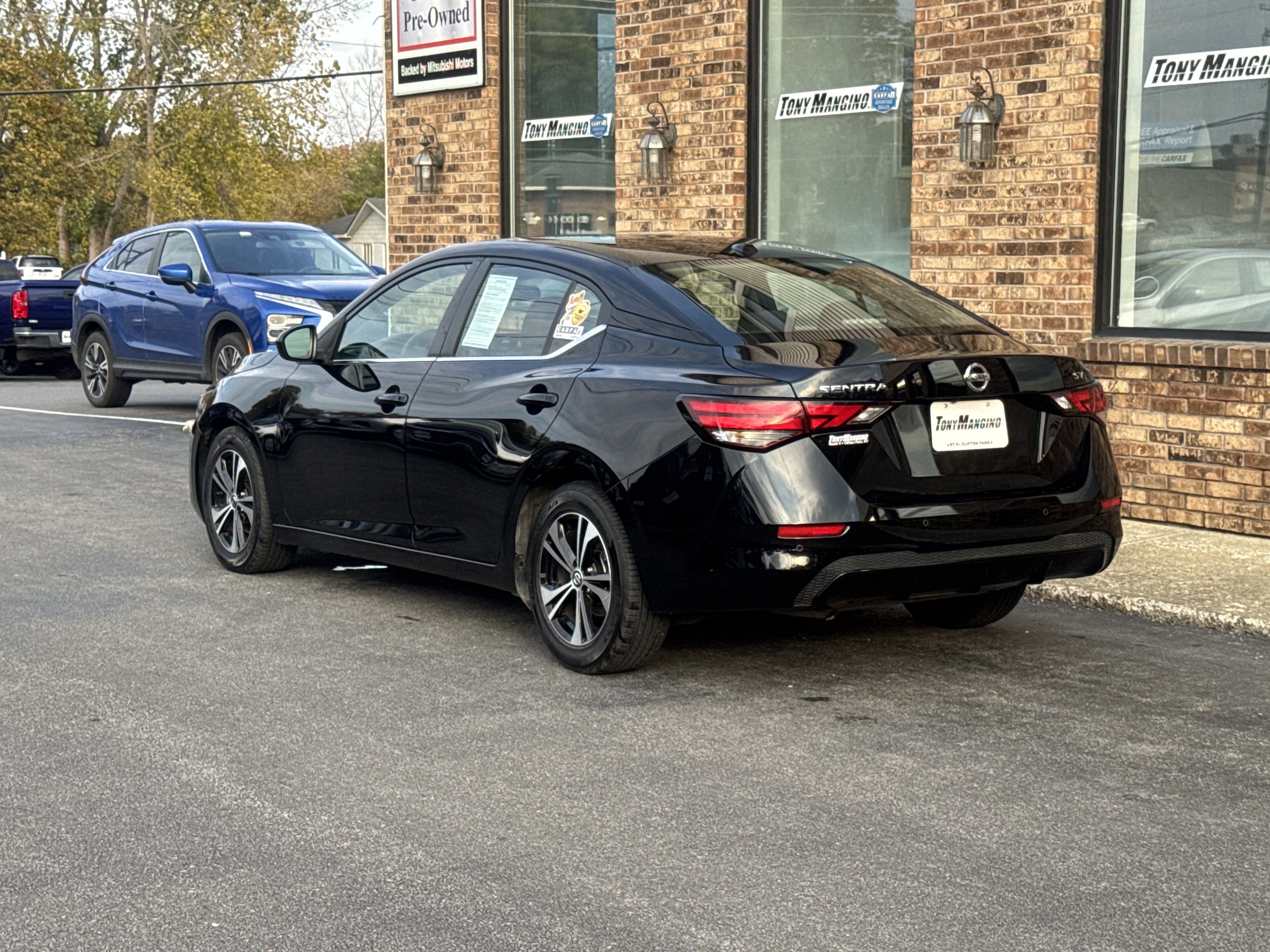 Used 2023 Nissan Sentra SV w/ All-Weather Package FWD image 3
