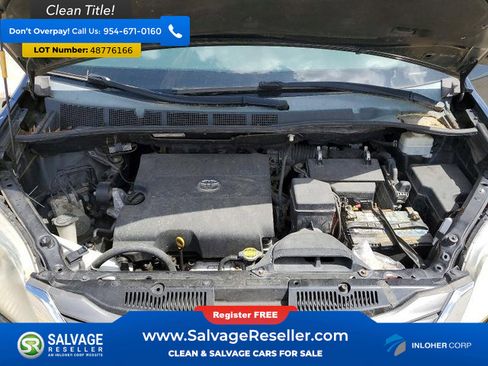 Used 2012 Toyota Sienna XLE image 16