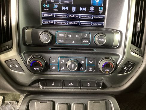 Used 2017 Chevrolet Silverado 1500 LT w/ All Star Edition AWD/4WD image 29