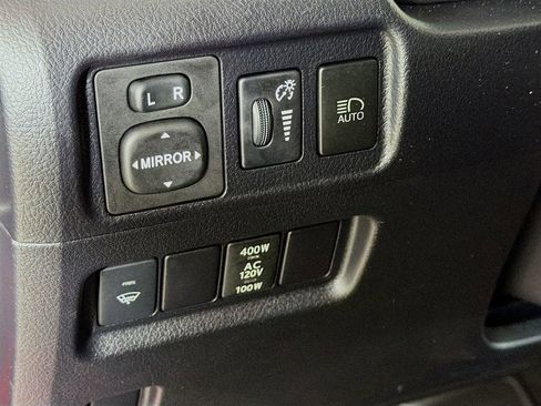 Used 2020 Toyota 4Runner TRD Off-Road AWD/4WD image 11