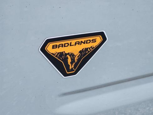 Used 2023 Ford Bronco Sport Badlands w/ Premium Package AWD/4WD image 12