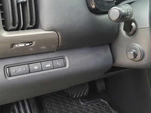Used 2023 Nissan Pathfinder Platinum AWD/4WD image 18