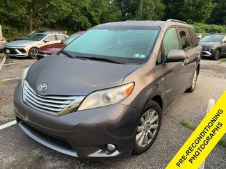 Used 2017 Toyota Sienna XLE Premium AWD/4WD video 1