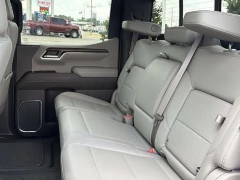 Used 2022 GMC Sierra 1500 SLT w/ SLT Premium Plus Package AWD/4WD image 33