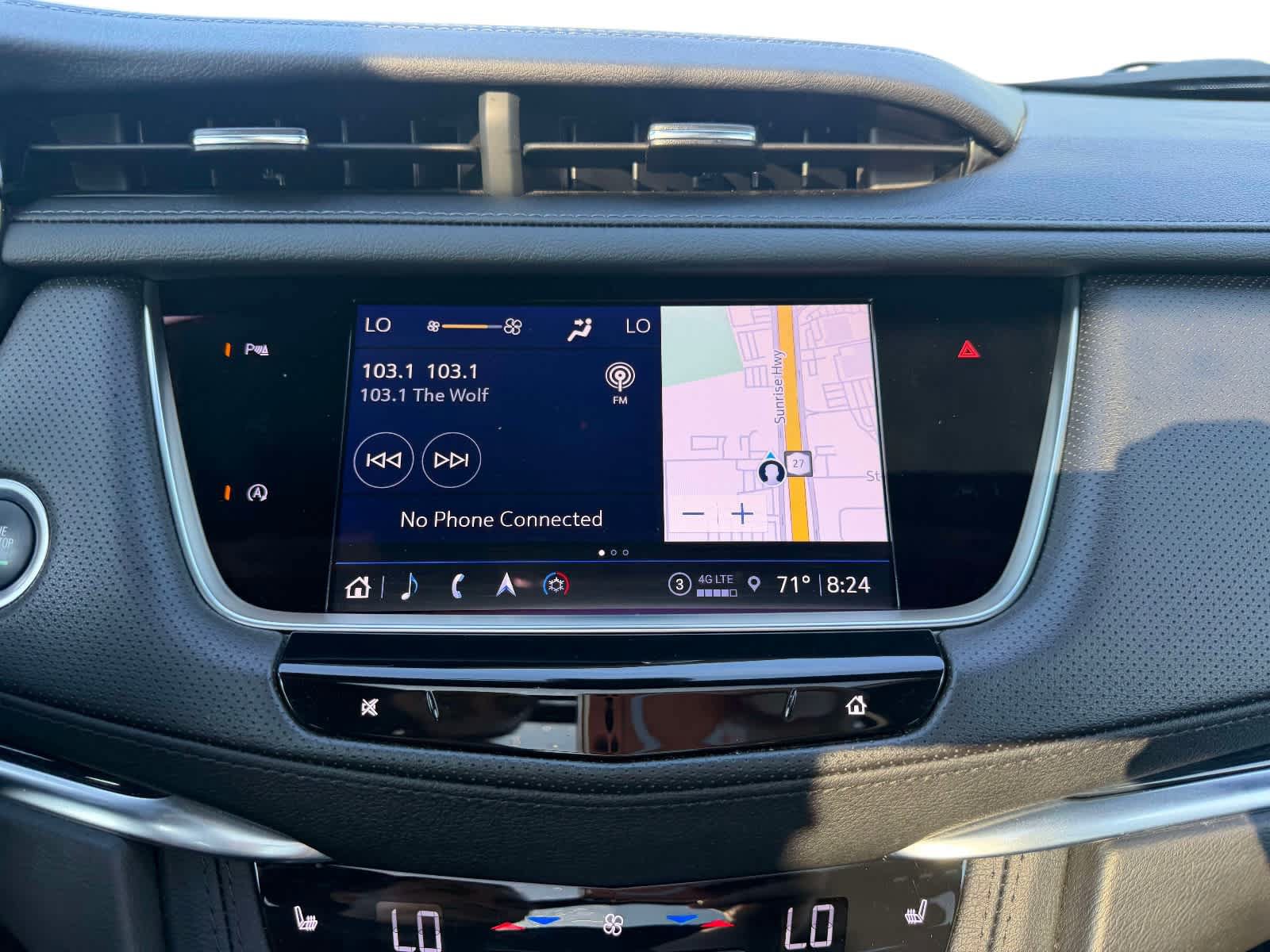 Used 2024 Cadillac XT5 Premium Luxury w/ LPO, Floor Liner Package AWD/4WD image 25
