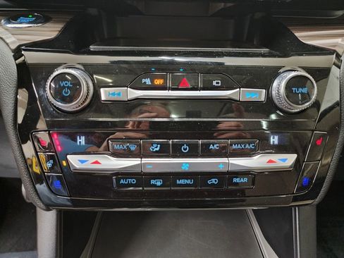 Used 2021 Ford Explorer Limited w/ Equipment Group 301A image 20