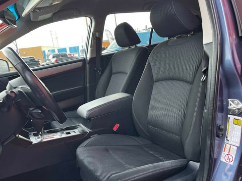 Used 2018 Subaru Outback 2.5i Premium AWD/4WD image 11