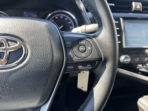 Used 2020 Toyota Camry SE FWD image 13