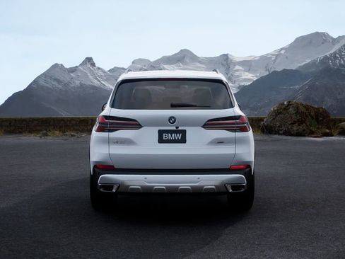 Used 2025 BMW X5 xDrive50e image 35