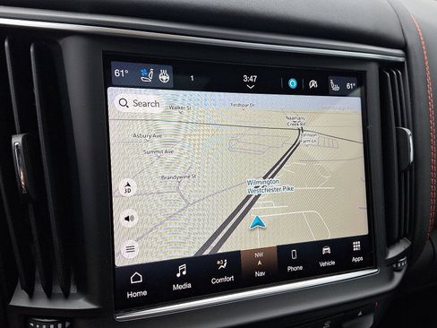 New 2024 Maserati Levante GT Ultima image 12