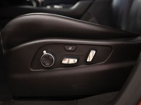 Used 2019 Cadillac XT4 Sport image 16