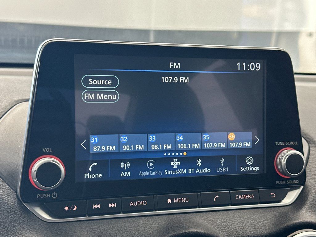 Used 2025 Nissan Sentra SR FWD image 16