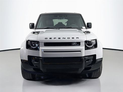 New 2026 Land Rover Defender 110 X-Dynamic SE AWD/4WD image 2