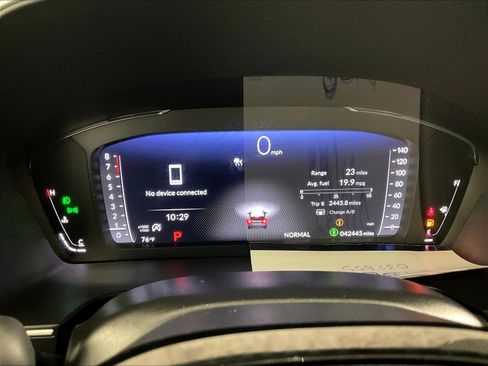 Used 2025 Honda Pilot Elite image 13