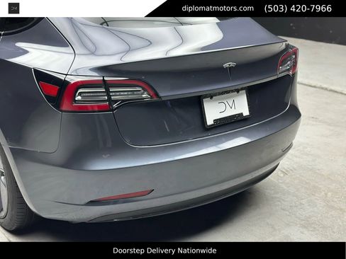 Used 2023 Tesla Model 3 Standard Range image 15