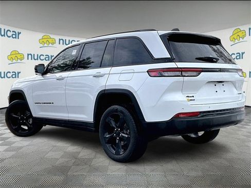 Used 2023 Jeep Grand Cherokee Limited w/ Black Appearance Package image 2