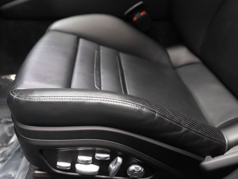 Used 2020 Porsche Panamera GTS w/ Premium Package Plus image 49