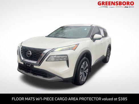 Used 2021 Nissan Rogue SV image 1