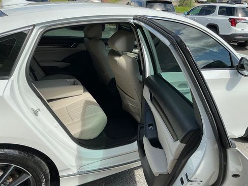 Used 2021 Honda Accord EX-L image 11