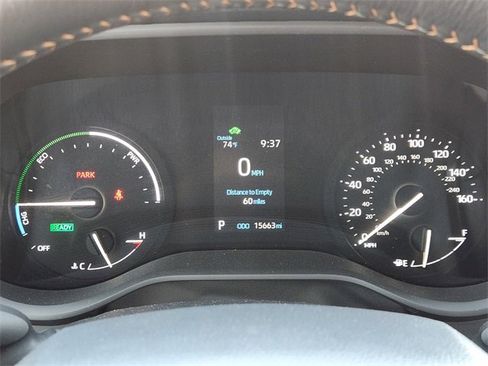 Used 2023 Toyota Sienna XLE Woodland Edition image 18