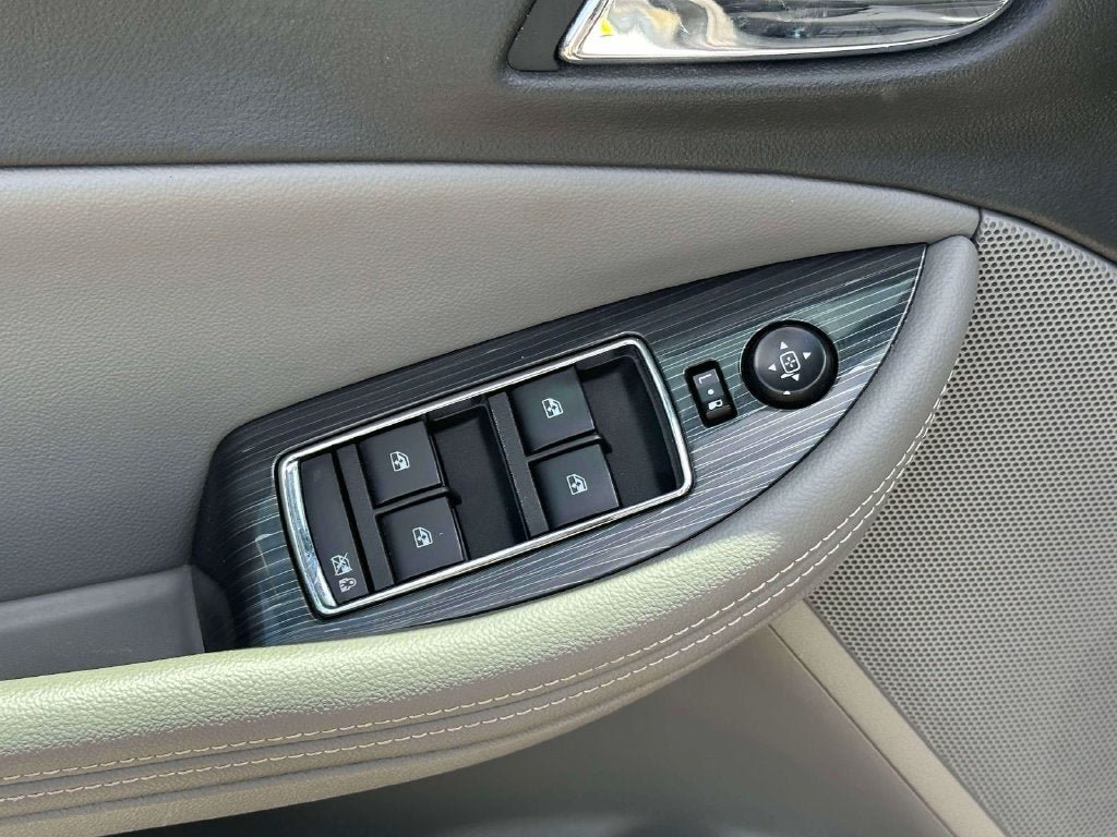 Used 2018 Chevrolet Impala LS FWD image 17