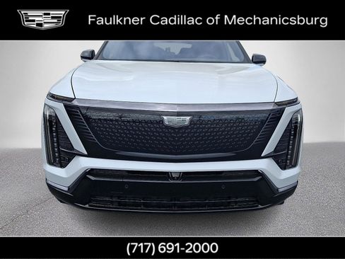New 2026 Cadillac Vistiq Sport w/ LPO, Floor Liner Package AWD/4WD image 6
