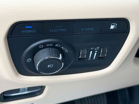 Used 2024 Jeep Grand Cherokee Limited 4xe w/ Luxury Tech Group II image 10