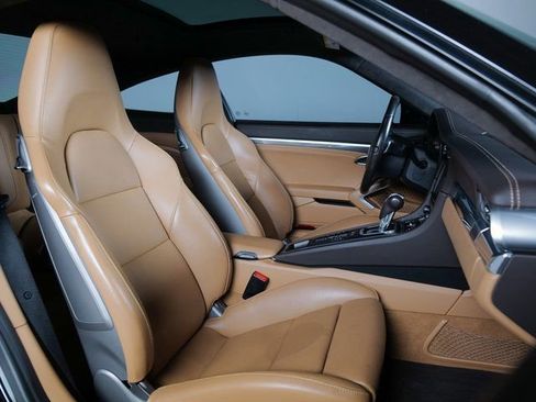 Certified 2014 Porsche 911 Turbo image 13