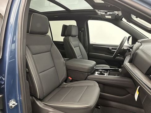 New 2026 Chevrolet Suburban Premier image 29