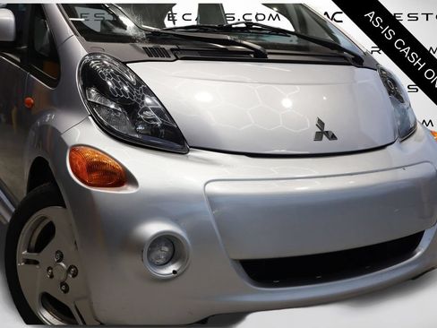 Used 2012 Mitsubishi i RWD image 28