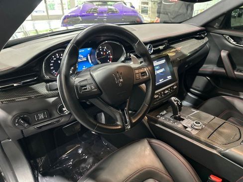 Used 2018 Maserati Quattroporte S Q4 AWD/4WD image 3