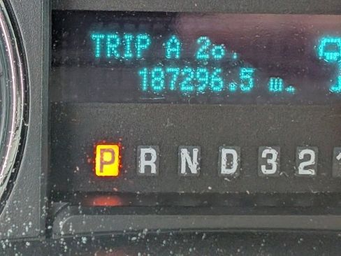 Used 2010 Ford F150 XLT image 12