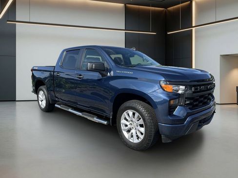 Used 2022 Chevrolet Silverado 1500 Custom AWD/4WD image 10