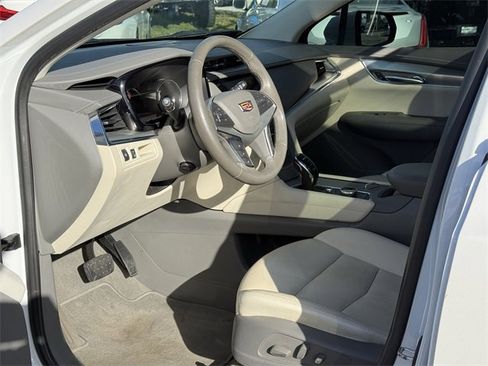 Used 2021 Cadillac XT5 Premium Luxury image 14