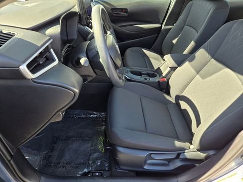 Certified 2025 Toyota Corolla LE image 9